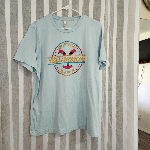 Yellowstone T-shirt - Picture 2 of 4